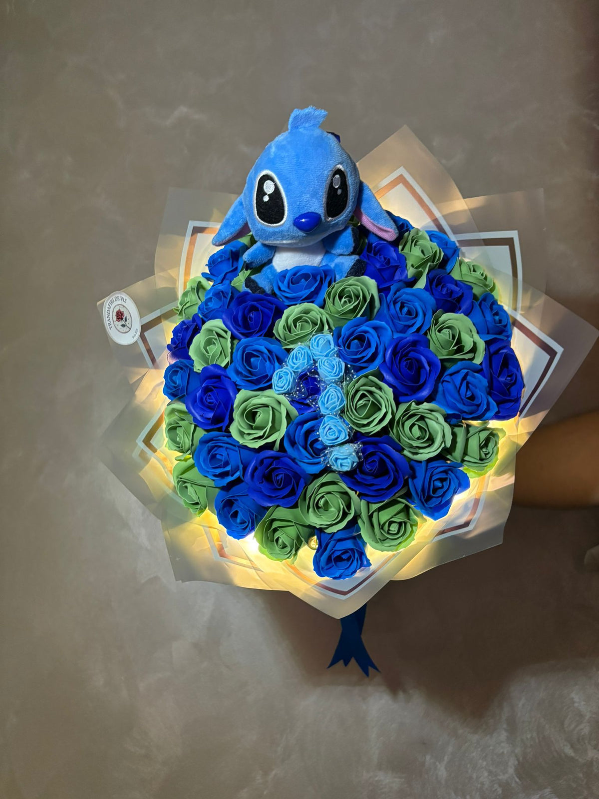 Buchet din 37 Trandafiri Stich Magic