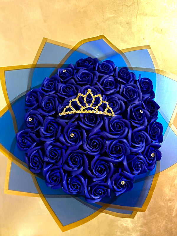 Buchet din 37 Trandafiri Royal Blue